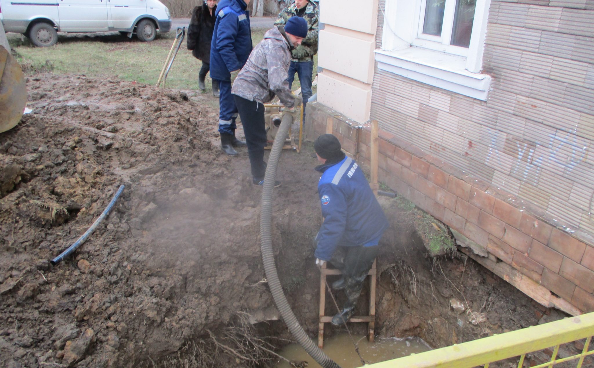 Водоканал ногинск. ГУП МО КС МО Ногинский Водоканал. Промывка водопроводных сетей. Богородский Водоканал. Сотрудники водоканала Ногинск.